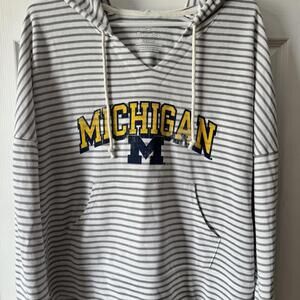 Michigan Wolverines Fanatics Women L Stripe Pullover Logo Hoodie Noch Neck Gray